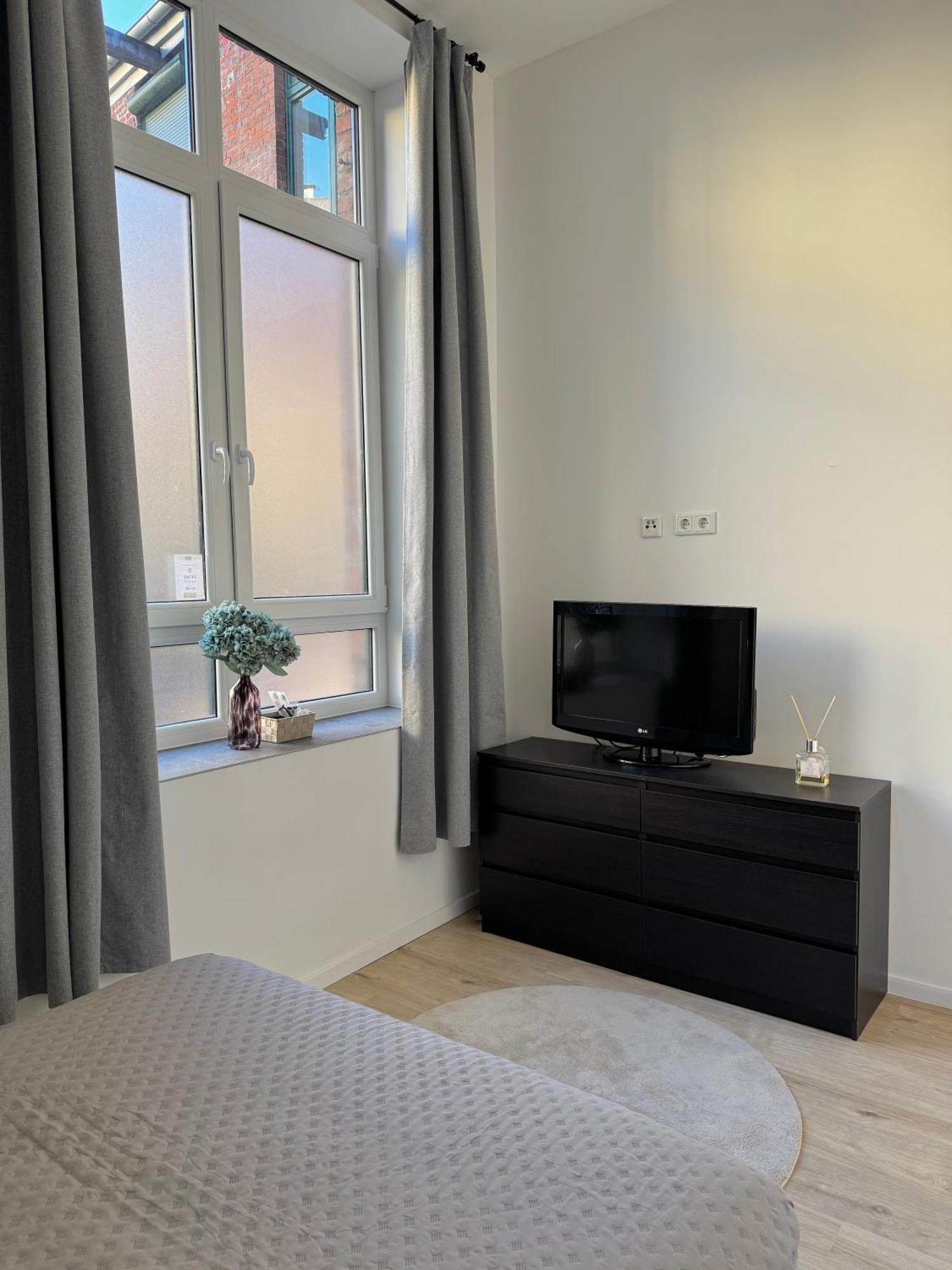 Heaven Homes - Doppelzimmer Mit Eigenem Bad Düsseldorf Exterior foto