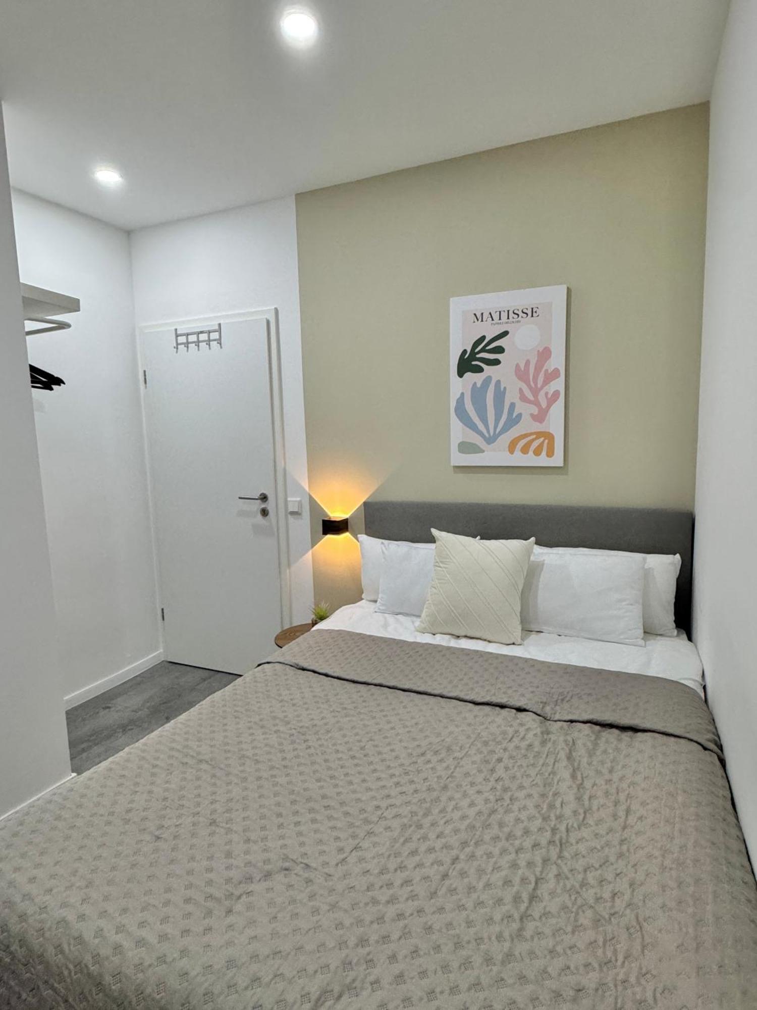 Heaven Homes - Doppelzimmer Mit Eigenem Bad Düsseldorf Exterior foto